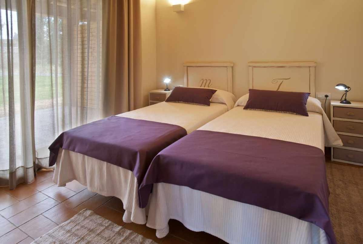 Complejo rural Capacidad para 22 personas Gerona Habitación foto