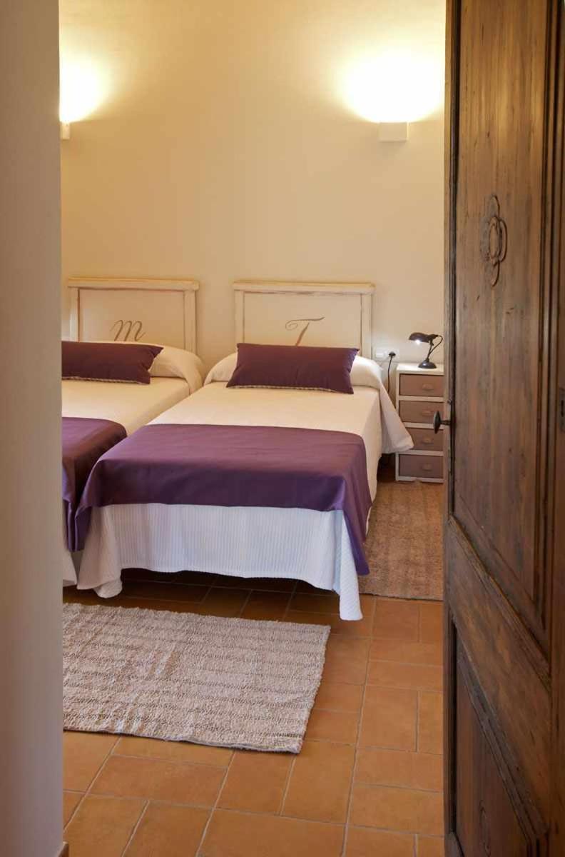 Complejo rural Capacidad para 22 personas Gerona Habitación foto